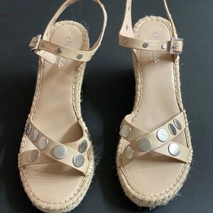 LADIES SZ 8.5 TAN WEDGE HEELS